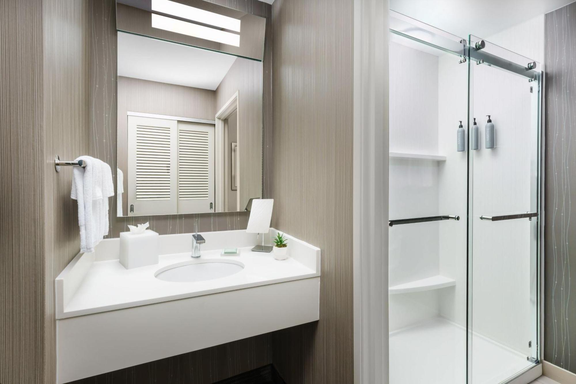 Courtyard By Marriott Dallas Льюисвилл Экстерьер фото